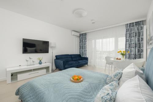 Studio with Balcony room in Aquamarina Prima Studio by the BEACH by Noclegi Renters