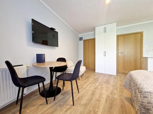 Apartment with Balcony image 4