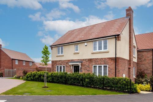 4 Bedroom Detached House Ideal for Families and Corporate Stays in Radcliffe on Trent in 霍姆皮亞爾邦特