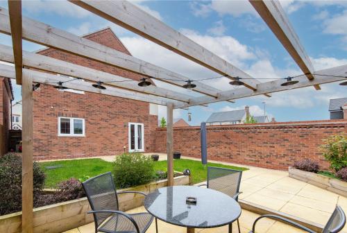 4 Bedroom Detached House Ideal for Families and Corporate Stays in Radcliffe on Trent