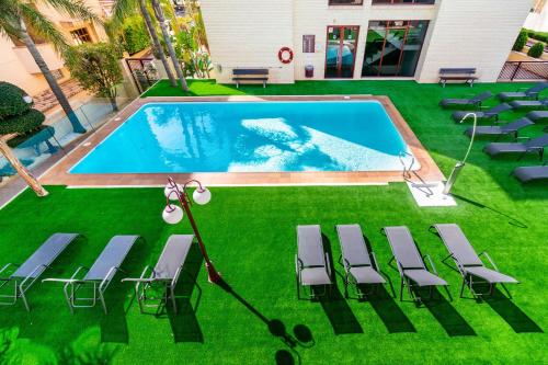Apartamentos Albir Confort - Avenida - image 9