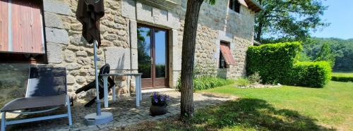 One-Bedroom Apartment with Garden