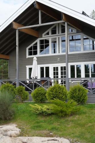 Utsikten - Ny flott hytte, Privat Badstue, Spabad!, Torsby (Foto 2)