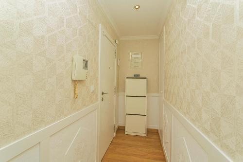 Apartment with Balcony image 10