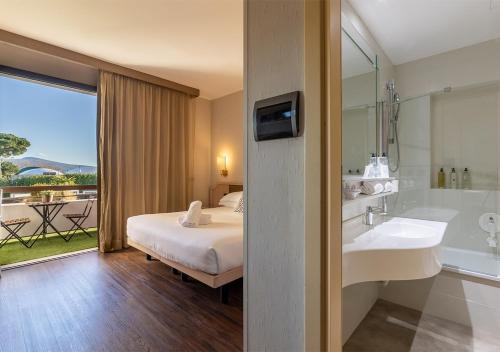 room detail thumbnail 0