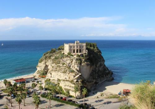 TERRA D'AMURI Tropea