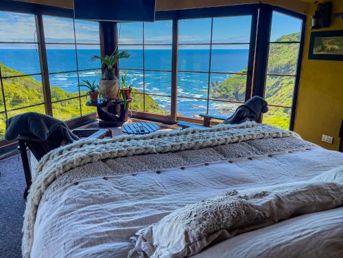 Large Room in a Secluded & Wild Place with Ocean View in Ancud