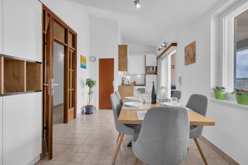Apartment Silvana Makarska - image 2