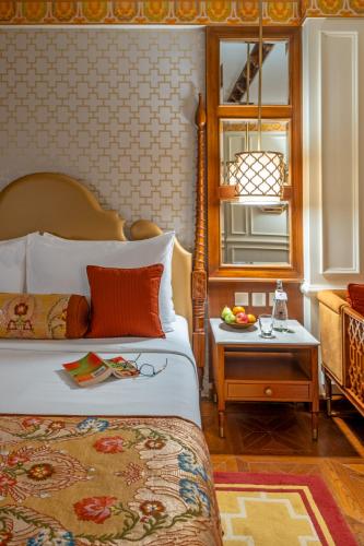 Luxury room  image 3