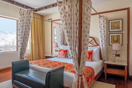 Luxury Suite image 4