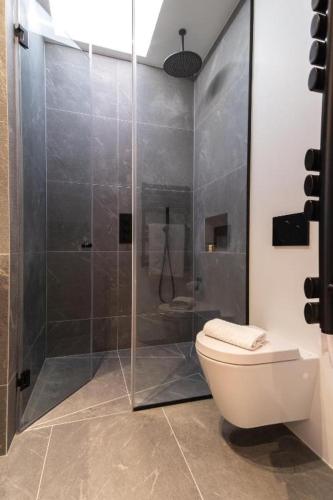 Wells Court by Aeria Apartments - image 4