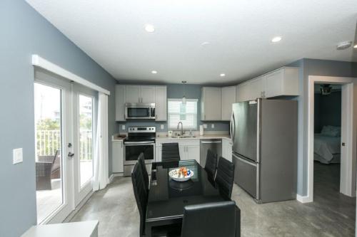 Family Tides by Beachside Management - image 8
