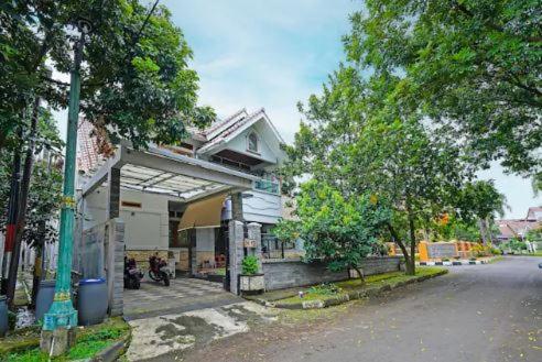 Mitra Dago Antapani Bandung in Kiaracondong