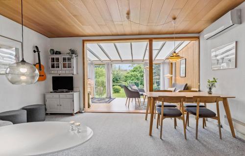 3 Bedroom Pet Friendly Home In Hundested in Hundested