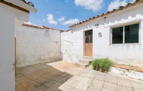 3 Bedroom Awesome Home In Villanueva Del Rey