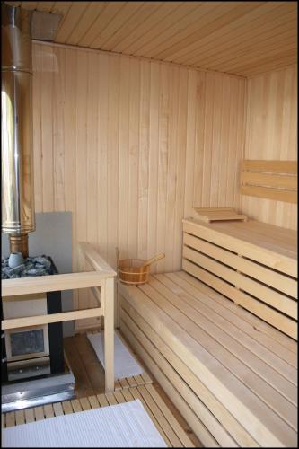 桑拿, Casa Vacanze Borc dai Cucs in 法埃迪斯