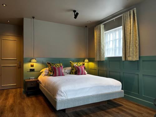 1 queen bed