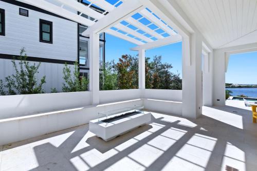 283 Lakeview Drive 283 Lakeview Drive