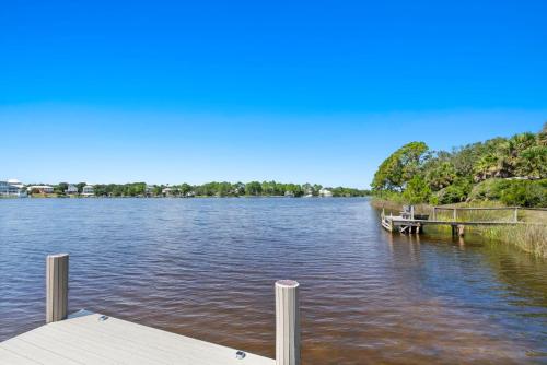 283 Lakeview Drive 283 Lakeview Drive