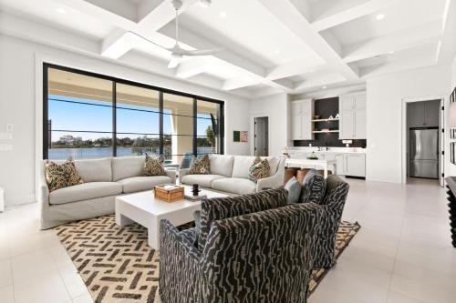 283 Lakeview Drive 283 Lakeview Drive