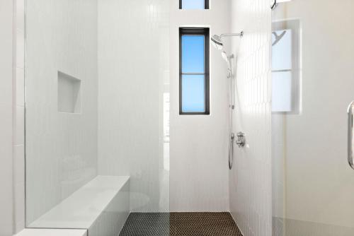 283 Lakeview Drive 283 Lakeview Drive