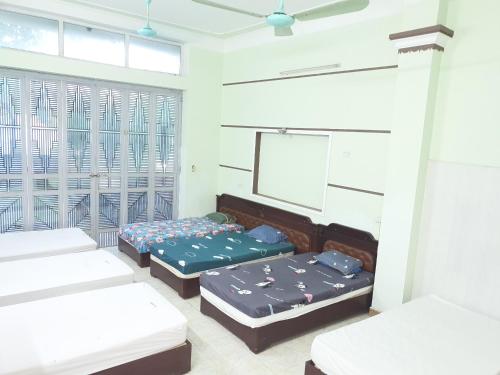 Bee Hostel in Hạ Long