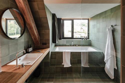 Lukas Kapeller Hotel und Restaurant - Hôtel - Steyr