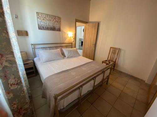 2 bedrooms, 3 beds