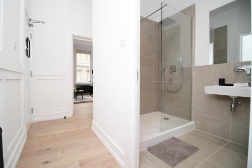 Bath Views at Kingsmead Flat, Bath (photo 6)