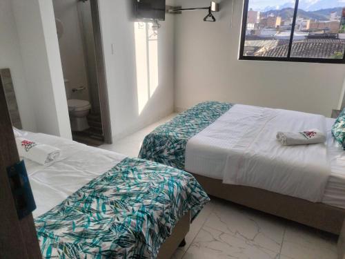 2 twin beds