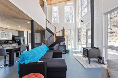 Cozy, luminous and charming retreat in Grenville-Sur-La-Rouge (QC)