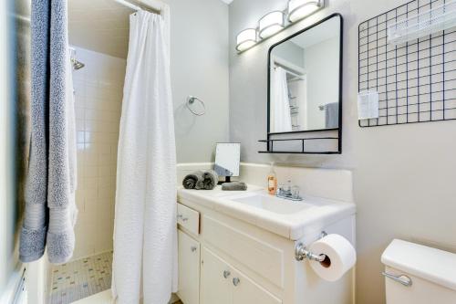 Lovely Little Rock Home with Fire Pit and Yard! Lovely Little Rock Home with Fire Pit and Yard!