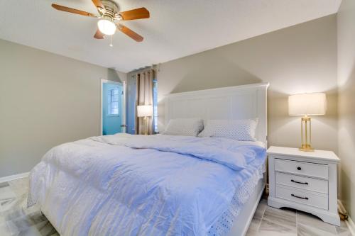 Lovely Little Rock Home with Fire Pit and Yard! Lovely Little Rock Home with Fire Pit and Yard!