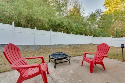 Lovely Little Rock Home with Fire Pit and Yard! Lovely Little Rock Home with Fire Pit and Yard!