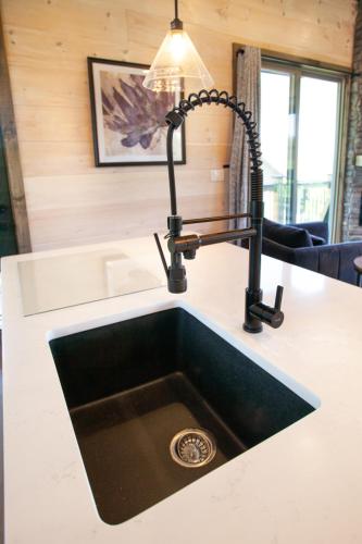 Mountain Waters w/ Theater+HotTub,Pool,GameRoom! Mountain Waters w/ Theater+HotTub,Pool,GameRoom!