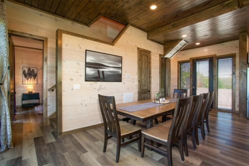 Mountain Waters w/ Theater+HotTub,Pool,GameRoom! Mountain Waters w/ Theater+HotTub,Pool,GameRoom!