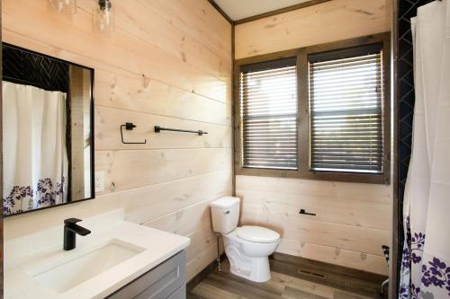 Mountain Waters w/ Theater+HotTub,Pool,GameRoom! Mountain Waters w/ Theater+HotTub,Pool,GameRoom!