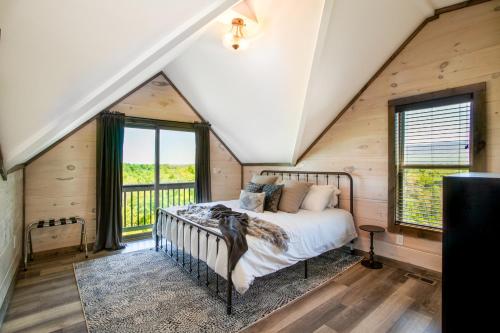 Mountain Waters w/ Theater+HotTub,Pool,GameRoom! Mountain Waters w/ Theater+HotTub,Pool,GameRoom!