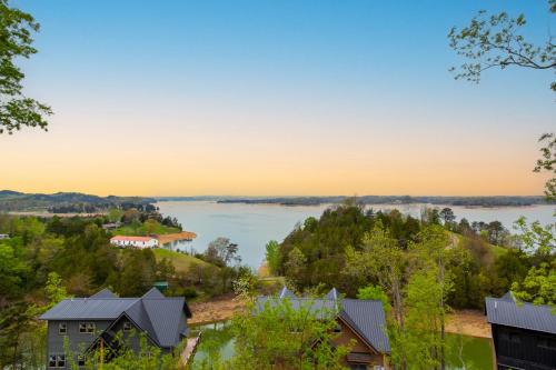 Mountain Waters w/ Theater+HotTub,Pool,GameRoom! Mountain Waters w/ Theater+HotTub,Pool,GameRoom!