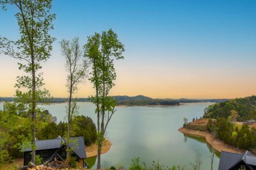 Mountain Waters w/ Theater+HotTub,Pool,GameRoom! Mountain Waters w/ Theater+HotTub,Pool,GameRoom!