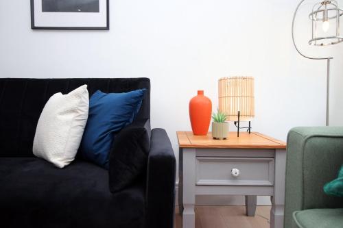 Heart of Bath: Kingsmead Apartment, Bath (photo 10)