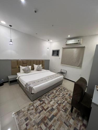 شركة الحلم الجميل للشقق المخدومة - تصنيف اقتصادي in Al Manar