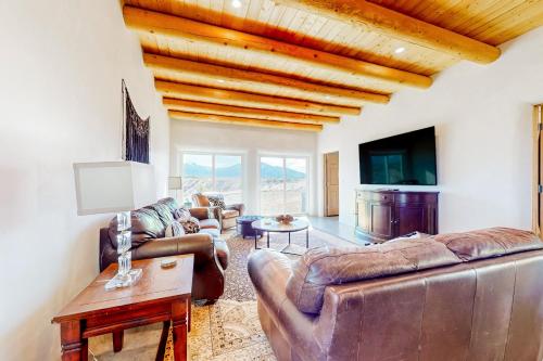 Artistic Oasis in Arroyo Hondo, USA