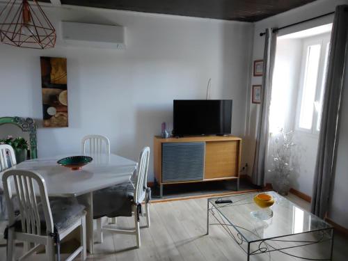 Koplietošanas atpūtas telpa ar TV, Maison Lisa Maria in Morosaglia