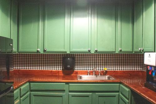 keuken, The Nolita Express Hostel near Greenwich Village