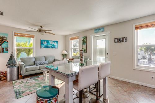 South Hutchinson Island Cottage with Beach Access!