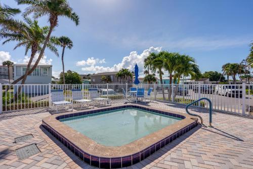 South Hutchinson Island Cottage w/ Beach Access! in Hutchinson Island (FL)
