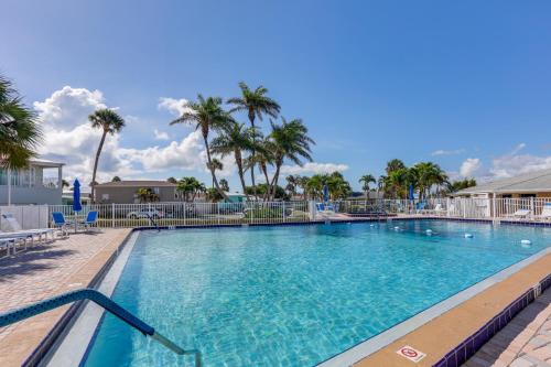 South Hutchinson Island Cottage w/ Beach Access! in Hutchinson Island (FL)