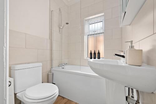 4 Bedroom House near City Centre Sleeps 10, Manchester (zdjęcie 7)