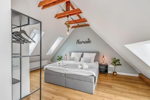 NAMASTÉ Homes - Ferienwohnung - Altstadt - 2 Schlafzimmer (NAMASTE Homes - Ferienwohnung - Altstadt - 2 Schlafzimmer) in Bad Windsheim
